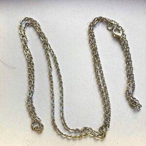 Ver long silver necklace chain